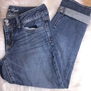American Eagle artist stretch crops size 8